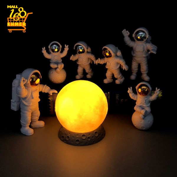 3D Moon Night Light Comes With 3 Super Beautiful Astronauts